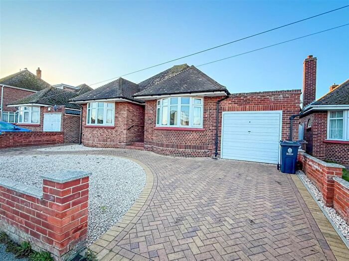 3 Bedroom Detached Bungalow For Sale In Boley Drive, Clacton-On-Sea, CO15