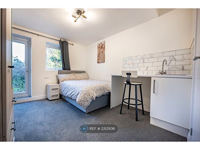 Studio To Rent In High Brooms, Tunbridge Wells, TN2