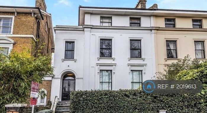 2 Bedroom Flat To Rent In First Floor, London, SE4