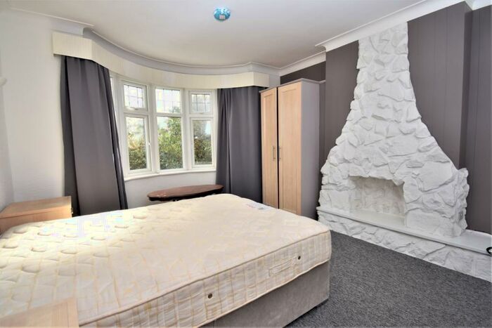 Flat To Rent In Leysdown Road London, SE9