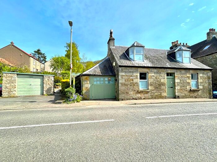 5 Bedroom Detached House For Sale In Lynallan Amp; Stable Cottage, Main Street, Kinnesswood, KY13