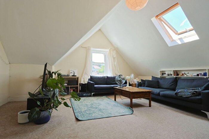1 Bedroom Flat To Rent In Tff Sydenham Road, Cotham, Bristol, BS6