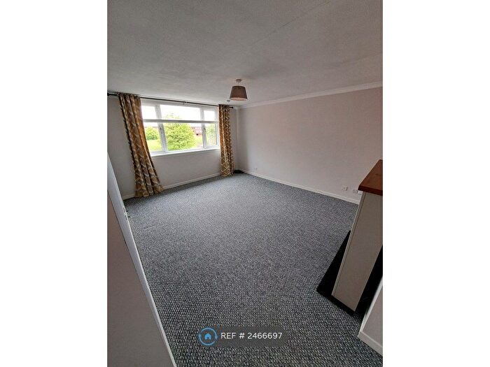 2 Bedroom Flat To Rent In Kildrum, Cumbernauld, Glasgow, G67