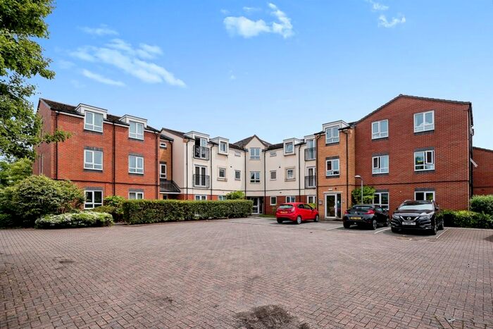 2 Bedroom Flat For Sale In Wolseley Road, Rugeley, WS15