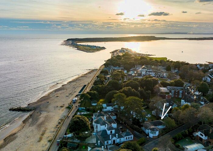 3 Bedroom Detached House To Rent In Mudeford, Mudeford, Christchurch, BH23