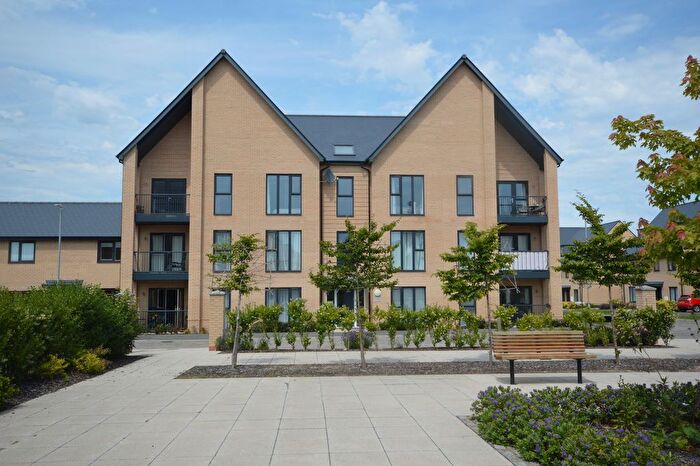 2 Bedroom Flat For Sale In Ellis Grove, Folkestone, CT20