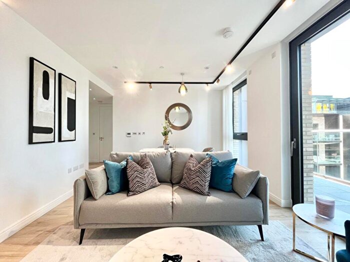 1 Bedroom Apartment To Rent In Bollinder Place, London, EC1V