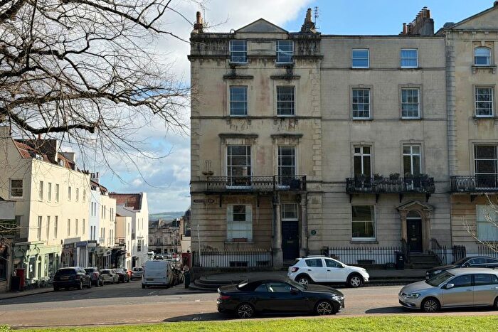 2 Bedroom Maisonette To Rent In The Mall - Clifton Village, BS8