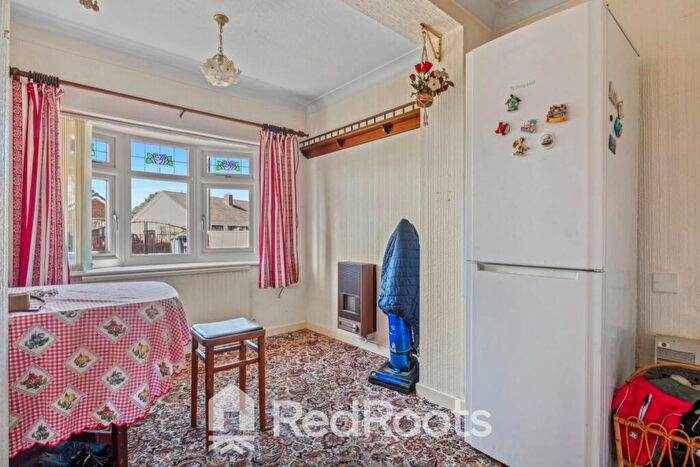 2 Bedroom Detached Bungalow For Sale In Appleton Way, Doncaster, South Yorkshire, DN5