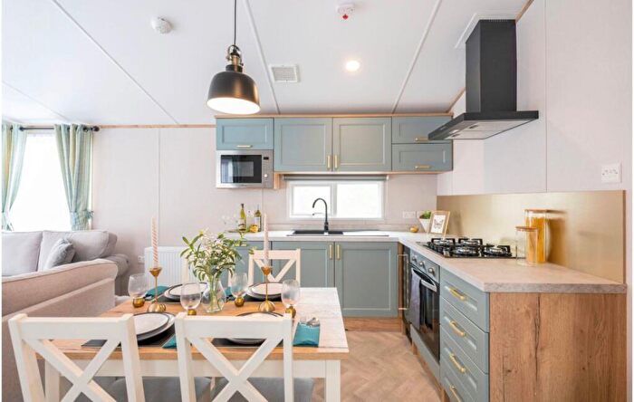 2 Bedroom Lodge For Sale In , Newcastle Emlyn, SA38