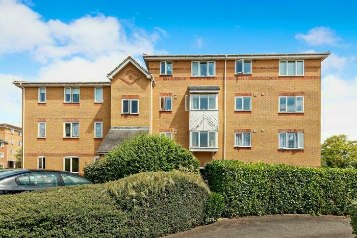 Studio To Rent In Ascot Court, Aldershot, GU11