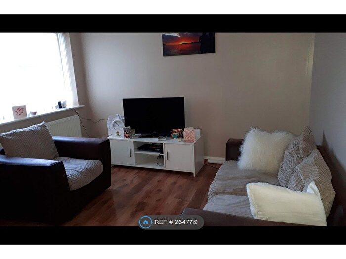 2 Bedroom Flat To Rent In Lester Close, Liverpool, L4
