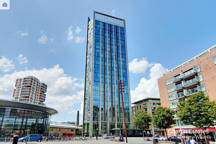 2 Bedroom Flat To Rent In Ontario Point, London, SE16