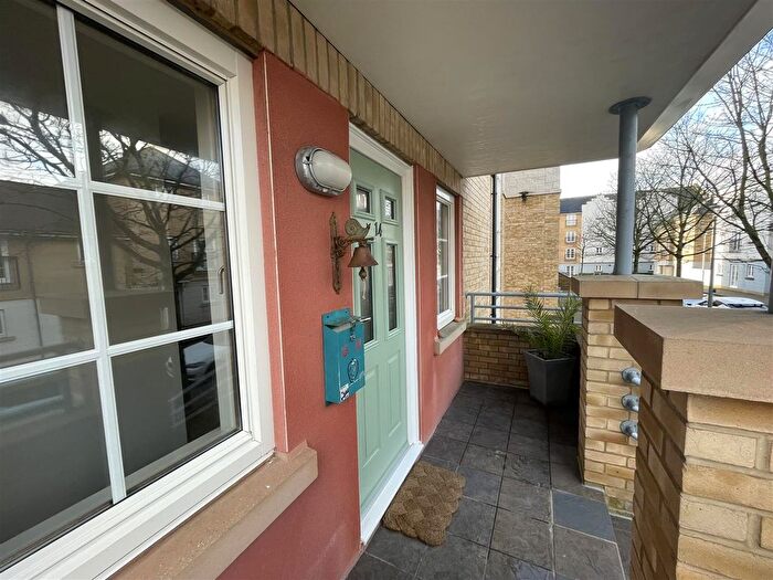 2 Bedroom Flat For Sale In Lower Burlington Road, Portishead, BS20