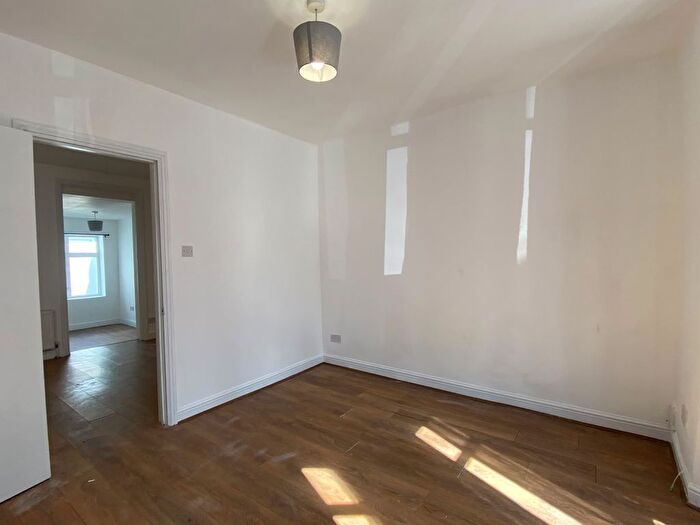 4 Bedroom Terraced House To Rent In Stamford Road, Illford, E6