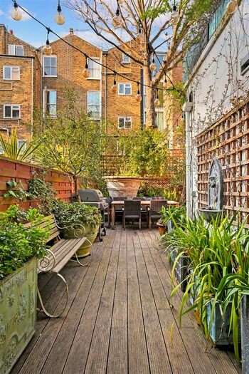 5 Bedroom Property To Rent In Lancaster Road, Notting Hill, W11