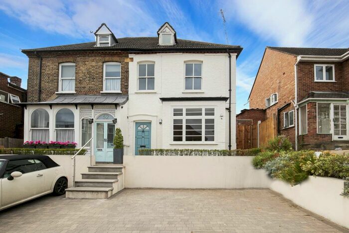 4 Bedroom Semi-Detached House To Rent In Palmerston Road, Buckhurst Hill, IG9