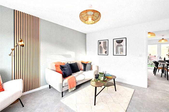 2 Bedroom Flat For Sale In Ikea Way, Exeter, Devon, EX2