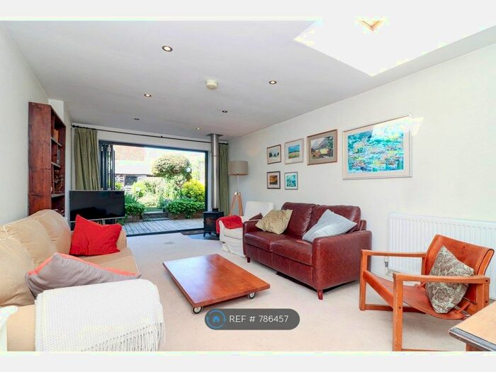 3 Bedroom Terraced House To Rent In Albert Street, Tring HP23