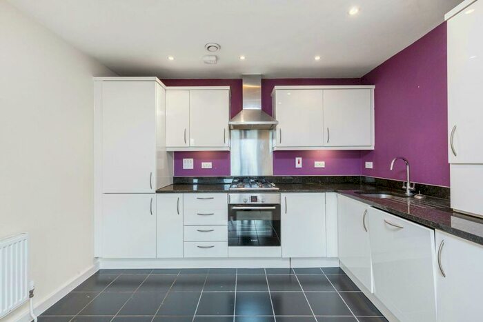 1 Bedroom Flat To Rent In Pancras Way, London, E3