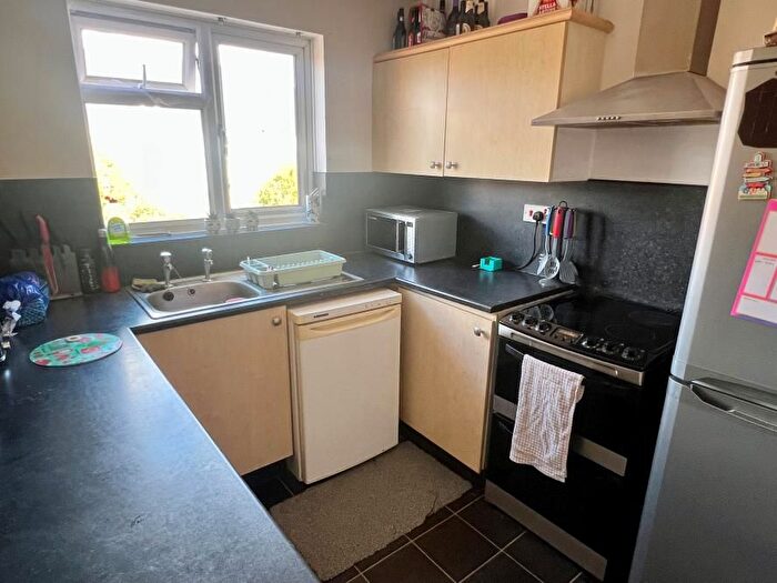2 Bedroom Flat For Sale In Broadway Park, Stevenson Close, Wimborne, BH21
