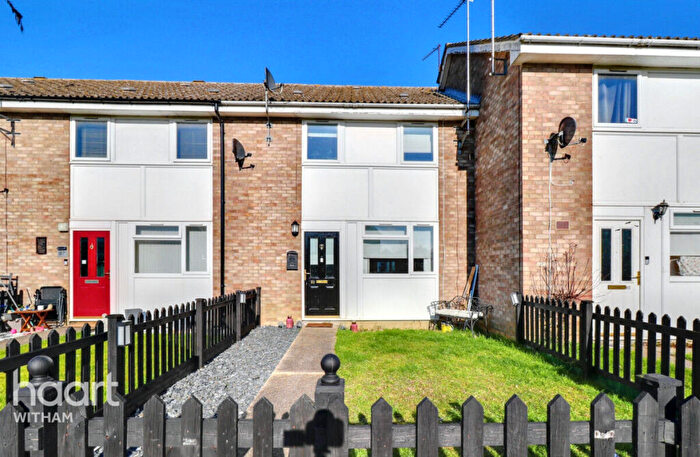 3 Bedroom Terraced House For Sale In Allectus Way, Witham, CM8