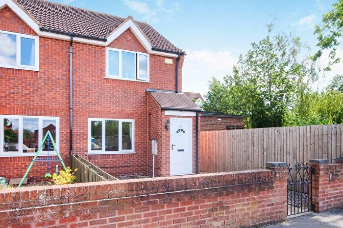 3 Bedroom Semi-Detached House For Sale In Osbaldwick Lane, York, YO10