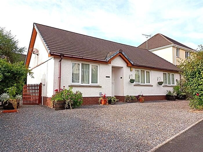 3 Bedroom Detached Bungalow For Sale In Brynderi Close, Adpar, Newcastle Emlyn, Ceredigion, SA38