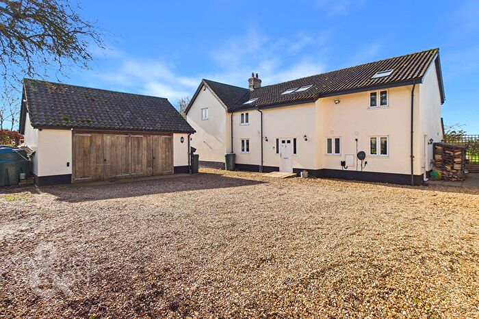 6 Bedroom Detached House For Sale In Thetford Road, South Lopham, Diss, IP22