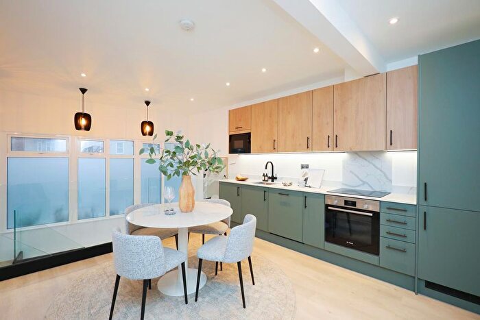 1 Bedroom Flat To Rent In Mitcham Road, Tooting, London, SW17