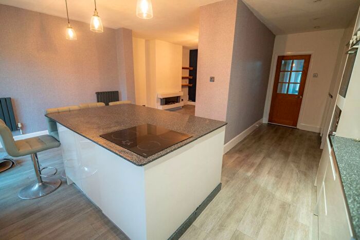 3 Bedroom Semi-Detached House For Sale In Woodford Green Road, Birmingham, B28