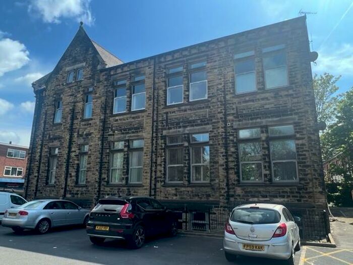 1 Bedroom Apartment To Rent In Upper Town Street, Leeds, West Yorkshire, LS13