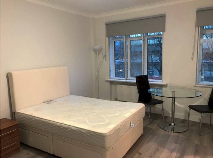 Studio To Rent In Euston Road, Regents Park, London, NW1