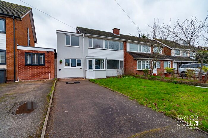 4 Bedroom Semi Detached House For Sale In Highcliffe Road, Tamworth, B77