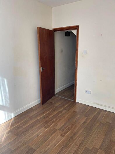 1 Bedroom Flat To Rent In Malvern Road, LU1