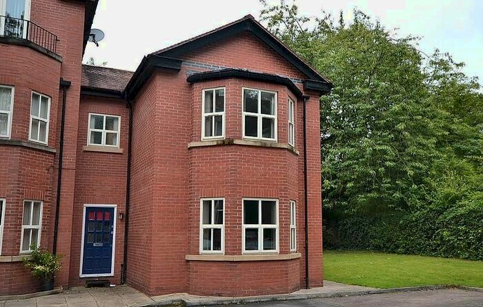 2 Bedroom Flat To Rent In Cairncroft, Holme Road, Manchester, M20