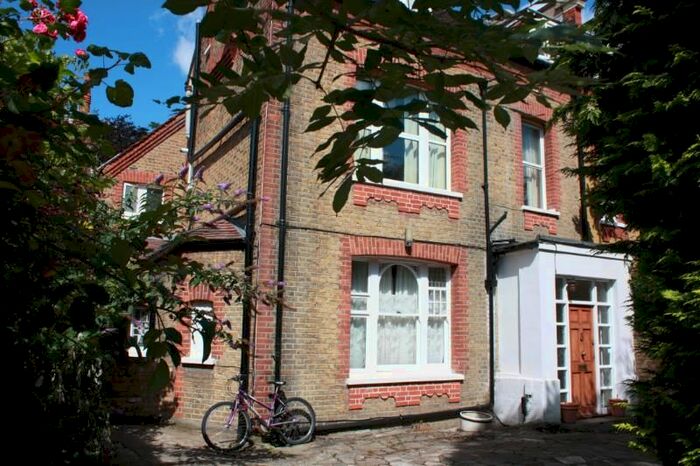 1 Bedroom Flat To Rent In Malbrook Road, London, SW15