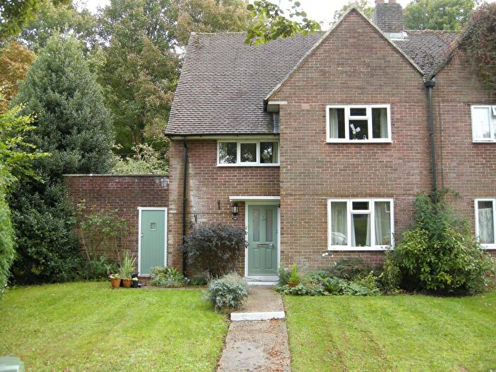 4 Bedroom Semi-Detached House To Rent In Wavell Way, Winchester, SO22