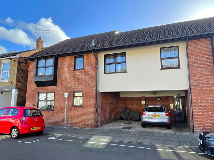 2 Bedroom Flat For Sale In Landguard Road, Southsea, PO4