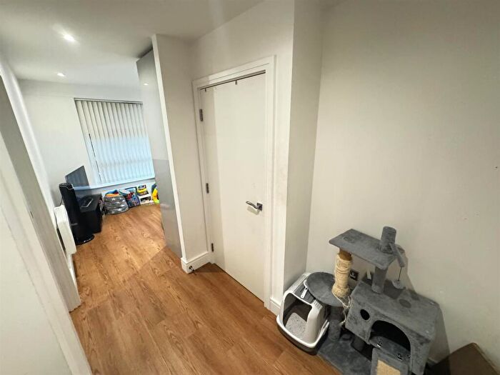1 Bedroom Flat For Sale In London Road, Romford, RM7