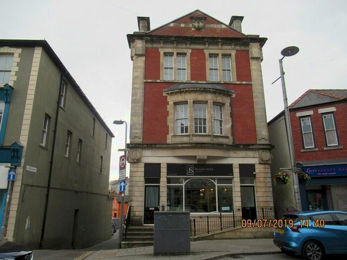 2 Bedroom Flat To Rent In Flat Talbot Street, Maesteg, Bridgend., CF34