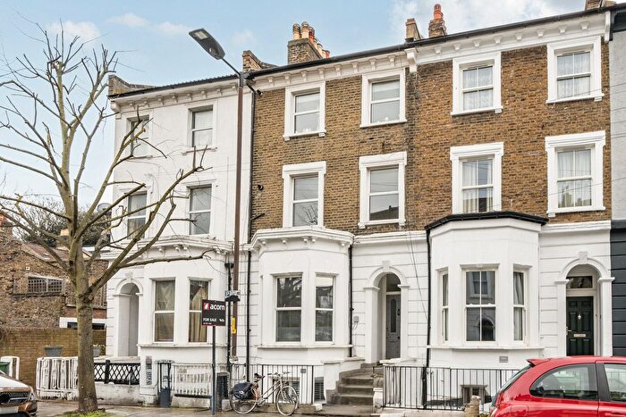 1 Bedroom Flat For Sale In Maude Road, London, SE5