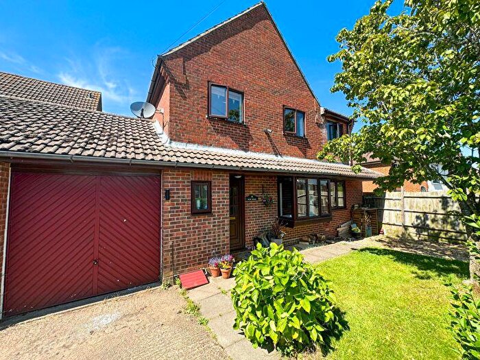 4 Bedroom Detached House For Sale In New Road, Drayton Parslow, MK17