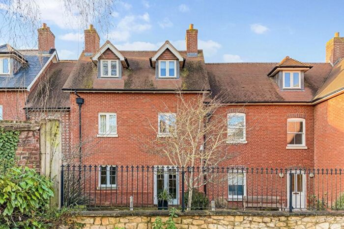 1 Bedroom Apartment For Sale In Church Street, Wantage, OX12