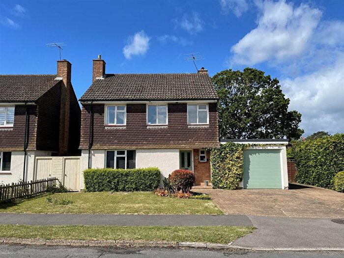 3 Bedroom Property For Sale In Barn Meadow Lane, Great Bookham, KT23