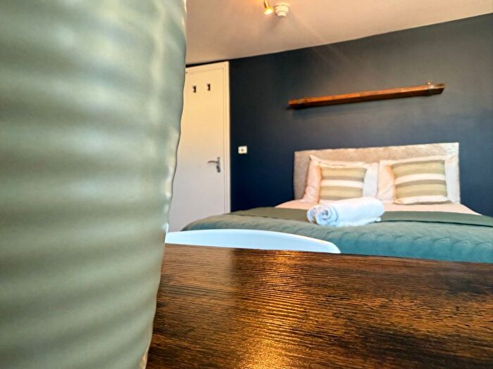 1 Bedroom Property To Rent In Western Road, Hove, BN3