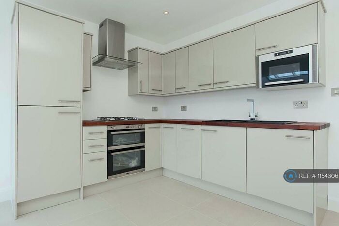 3 Bedroom Terraced House To Rent In High Street, Nutfield, Redhill, RH1