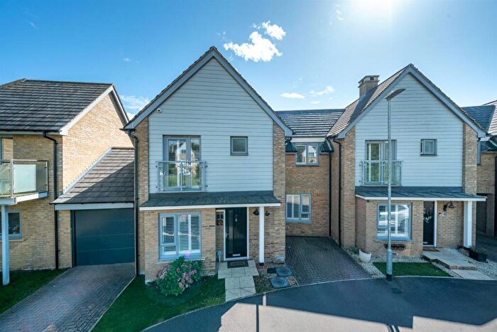 3 Bedroom House For Sale In Kingcup Avenue, Hemel Hempstead, HP2