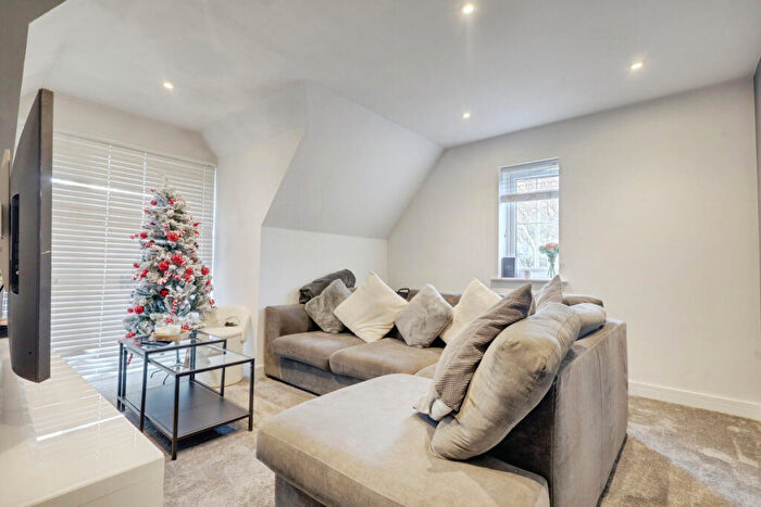 1 Bedroom Apartment For Sale In Box Close, Basildon, SS15