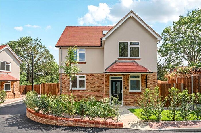 3 Bedroom Detached House For Sale In Lucca Close, Hayes, Bromley, BR2
